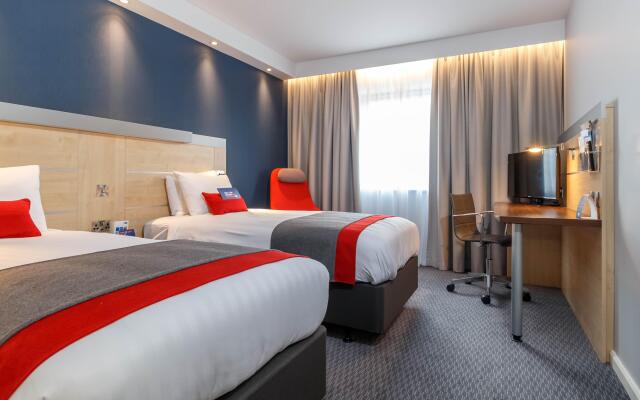 Holiday Inn Express Walsall M6J10, an IHG Hotel