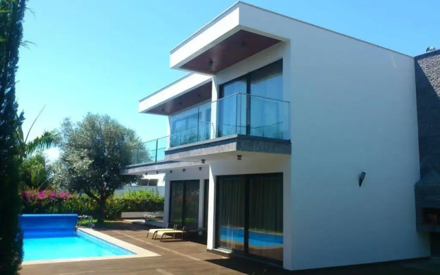 Victoria Villa