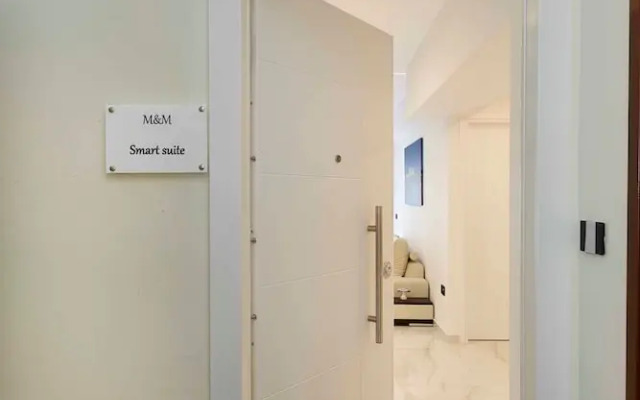 Kallimarmaro M M Smart Suite by Superhost Hub