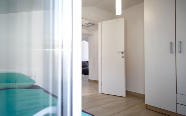 Nemira Sunny Apartments