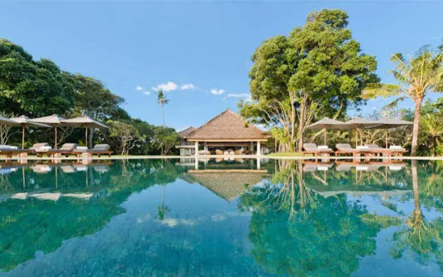 Villa Atas Ombak