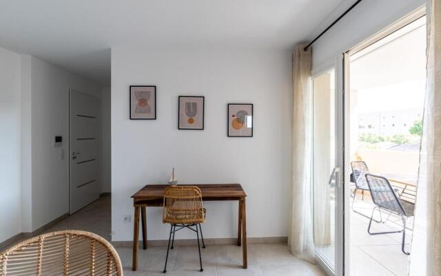 Mari - Appt tout confort 150m de la plage