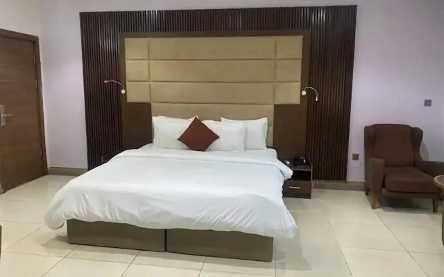 Brix Royale Suites