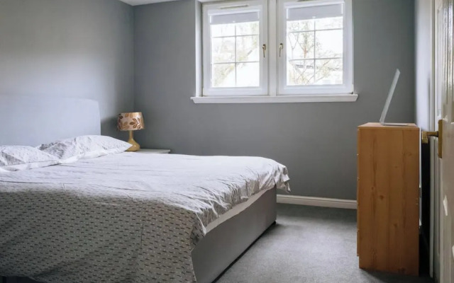 Snug & Serene 2BD Flat - Roseburn