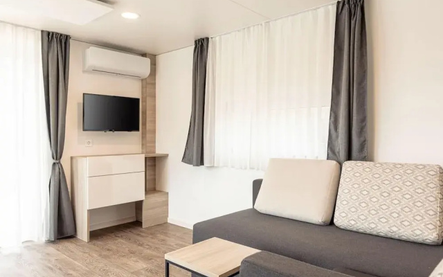 Chalet With Dishwasher, in the Area