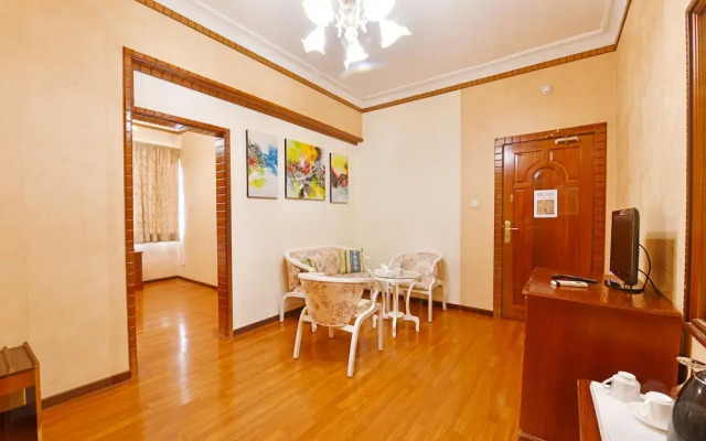 Moon Plaza Hotel