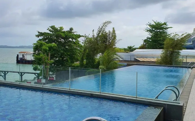 VANILLA One Residence Apartment By Reccoma