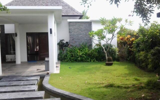 Villa Sarah Jaya