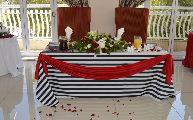 Lakeview Boutique Hotel & Conference Center