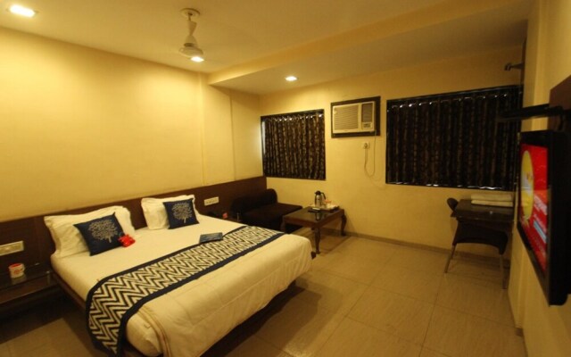 OYO 1370 Hotel Akash