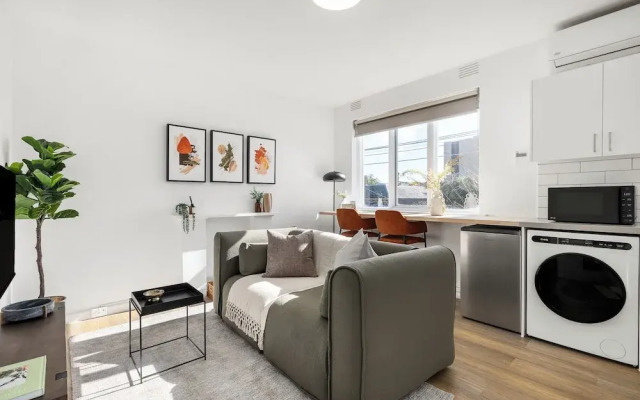 Windsor Apartments by Urban Rest