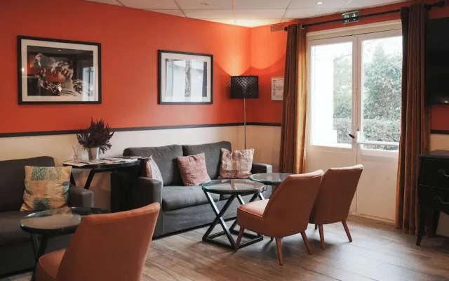 Brit Hotel Confort Orly Morangis