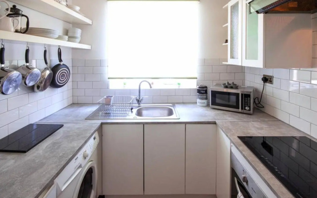 Seascape Retreat with Parking