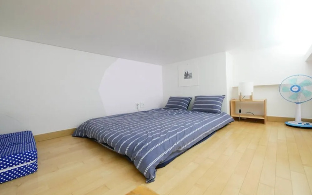 Travel House
