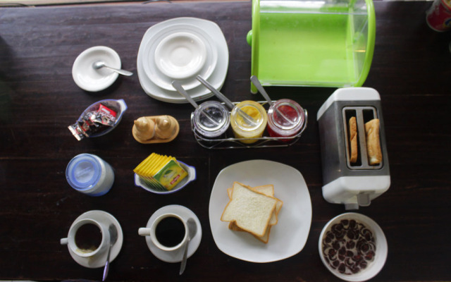 OYO 512 Ndalem Mantrijeron Hotel