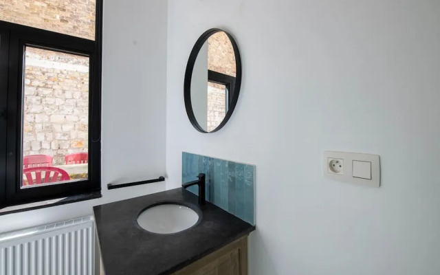 Modern Home by the Sea