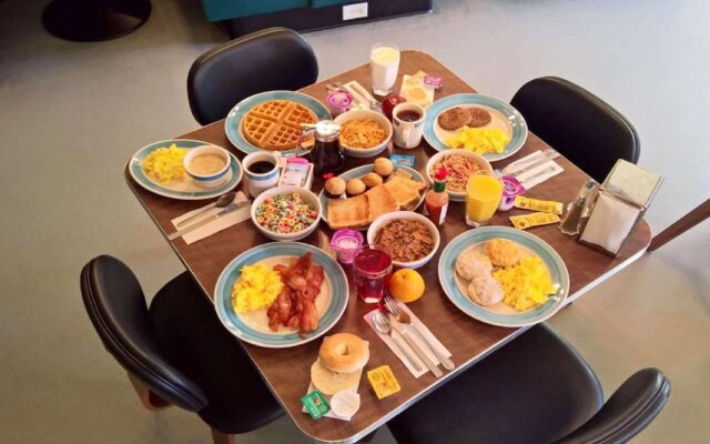 Magnuson Hotel Papago Inn