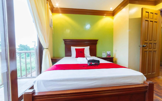 RedDoorz Plus @ Starhomes Olivianville