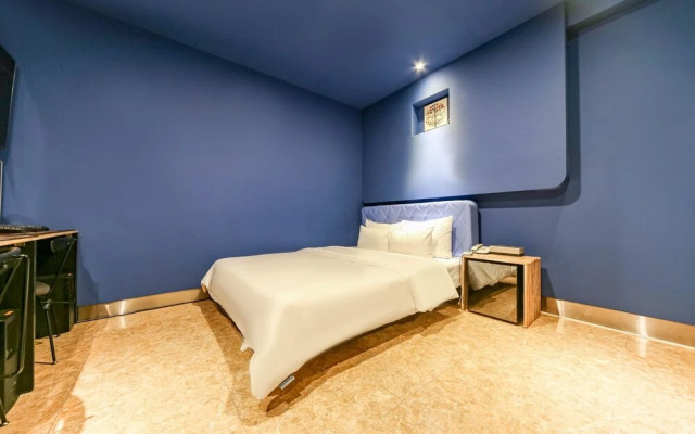 Changwon Myeongseo-dong Hotel Bucks