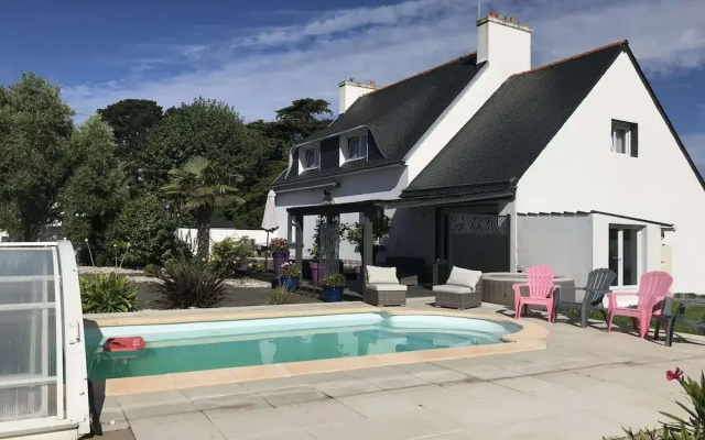 Holiday House With Private Pool in a Shared Property
