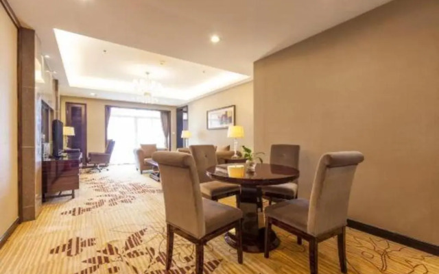 Country Garden Phoenix Hotel - Yunfu