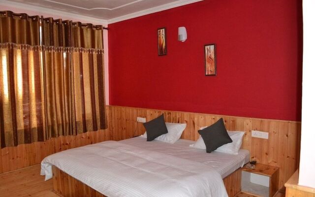 The Brooks, Manali