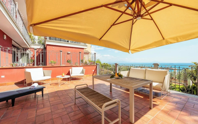 Terrazza Aphrodite by Napoliapartments