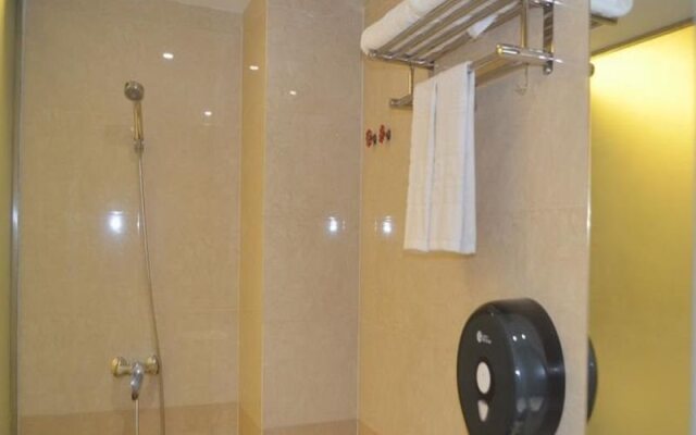 Royal Boss Hotel