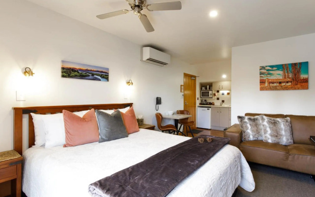 Settlers Boutique Motel