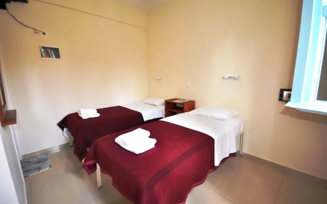 Santorini Camping/Rooms