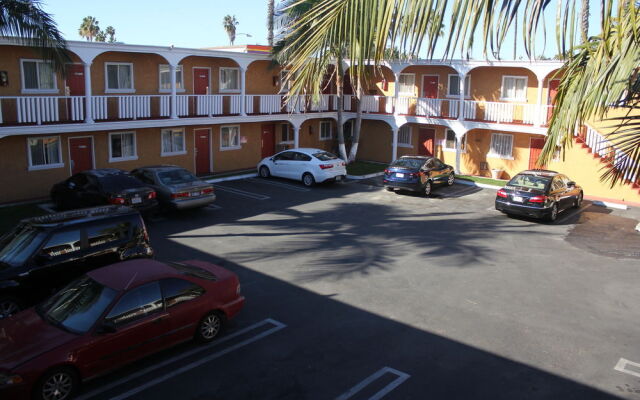 Paradise Inn and Suites