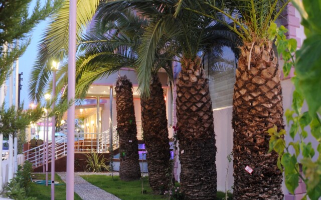 Rosy Hotel