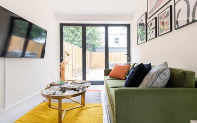 The Brixton Hill - Modern & Bright 2BDR Apartment with Garden