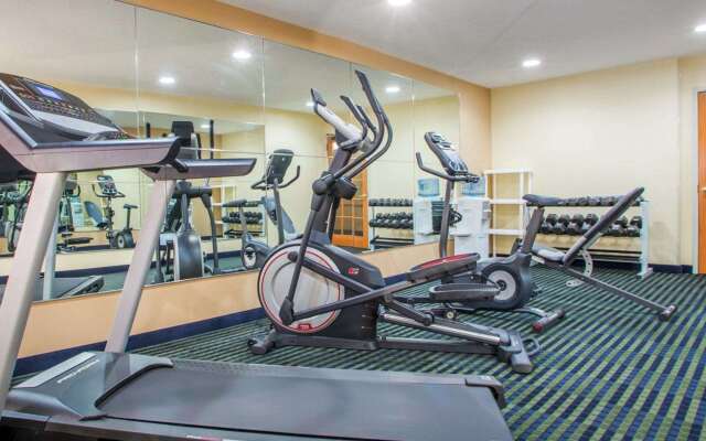 Quality Inn Ottawa near Starved Rock State Park