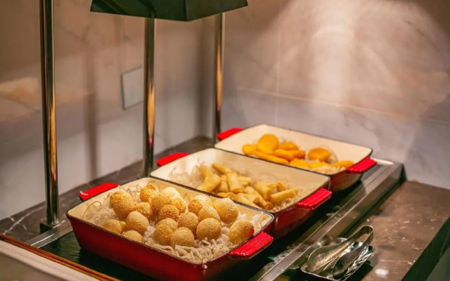 Yitel Collection (Chengdu DuFU Thatched Cottage & Sichuan Provincial People's Hospital  Station）