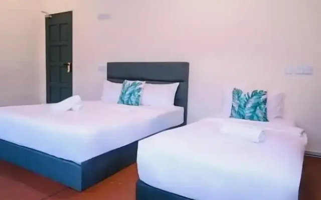 Swing & Pillows @ 75 Chulia St, Georgetown Penang