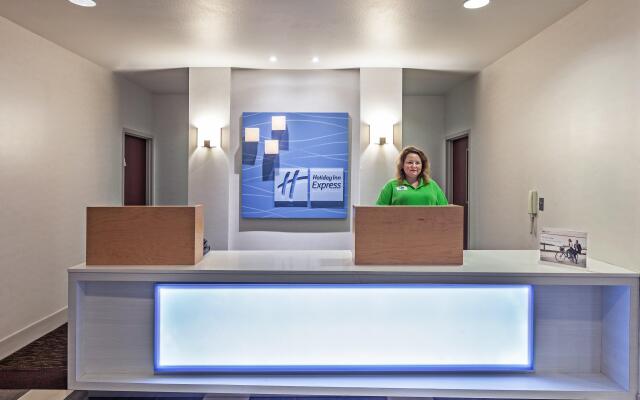 Holiday Inn Express & Suites Shreveport South Park Plaza, an IHG Hotel