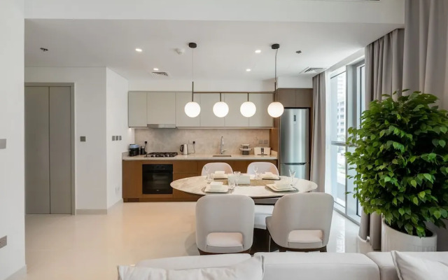 Chic 1BR in Emaar Beachfront