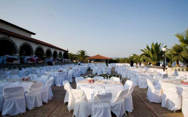 Assa Maris Beach Hotel