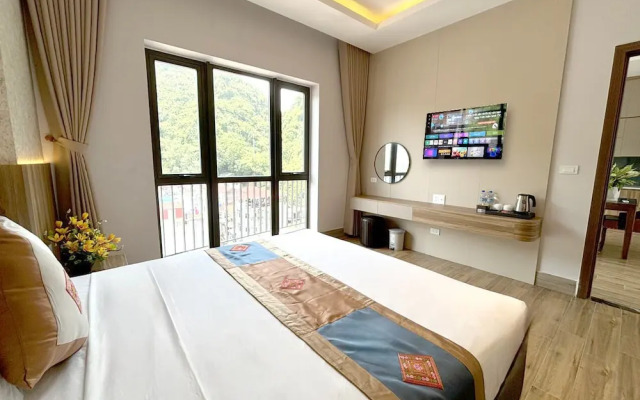 Viet Hoa Hotel & Residence