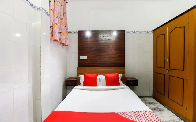 Sree Ganesh Mahal by OYO Rooms