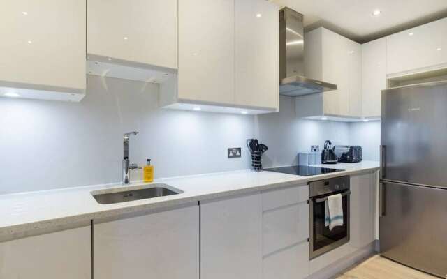 Designer 2 Bed on Hampstead High St