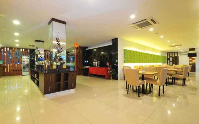 Studio Inn & Suites