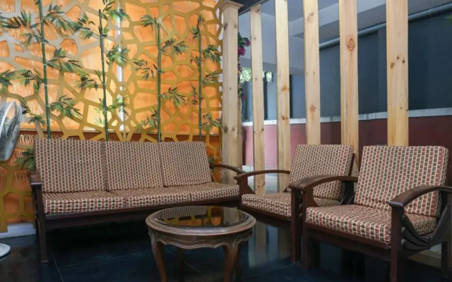 Hotel Silvver Crest By OYO Rooms