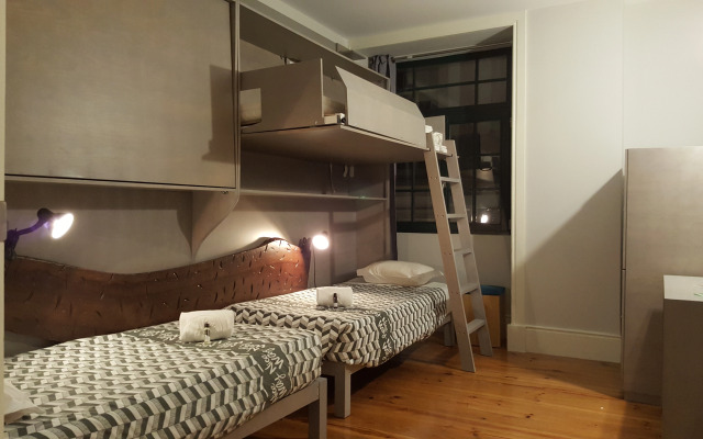 Nice Way Porto Hostel