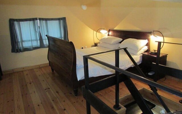 Nina Suites Hotel and Cafe