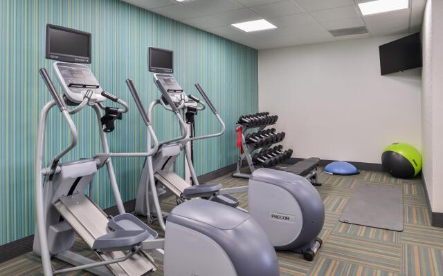 Holiday Inn Express & Suites Kansas City - Lee's Summit by IHG