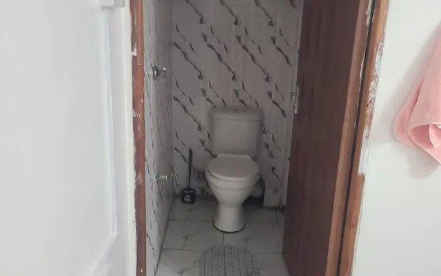 Studio 107, South B, Sana Sana