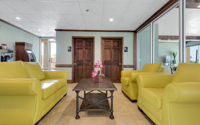 Beach Tower Beachfront Hotel, a By The Sea Resort