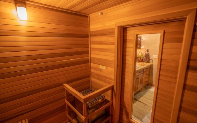 Cougar Ridge Resort, LLC